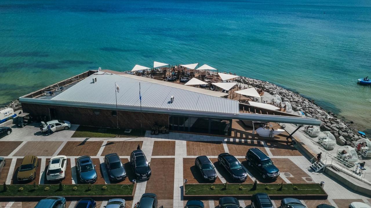 شقة نهر فونتانكا  في Уютная Квартира С Видом На Море Riviera City المظهر الخارجي الصورة